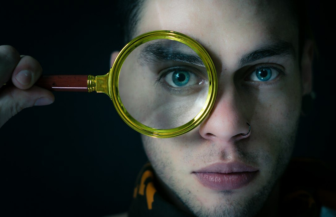 detective investigating clues